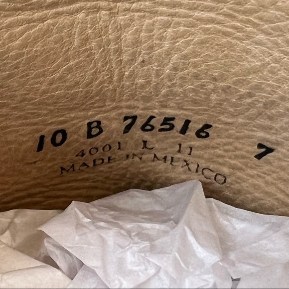 Distressed Frye Engineer Combat Boots Buckle Strap Calf Height Size 10 Cream Tan - Picture 9 of 12